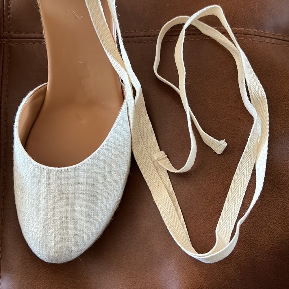 NEW: Woman Espadrille wedges. - Picture 8 of 10